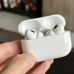 Sekarang Bisa Menerima Telepon Hanya Dengan Anggukan Kepala Pada AirPods Pro!