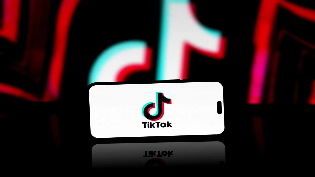 Cari Lagu Populer di TikTok dengan Bersenandung