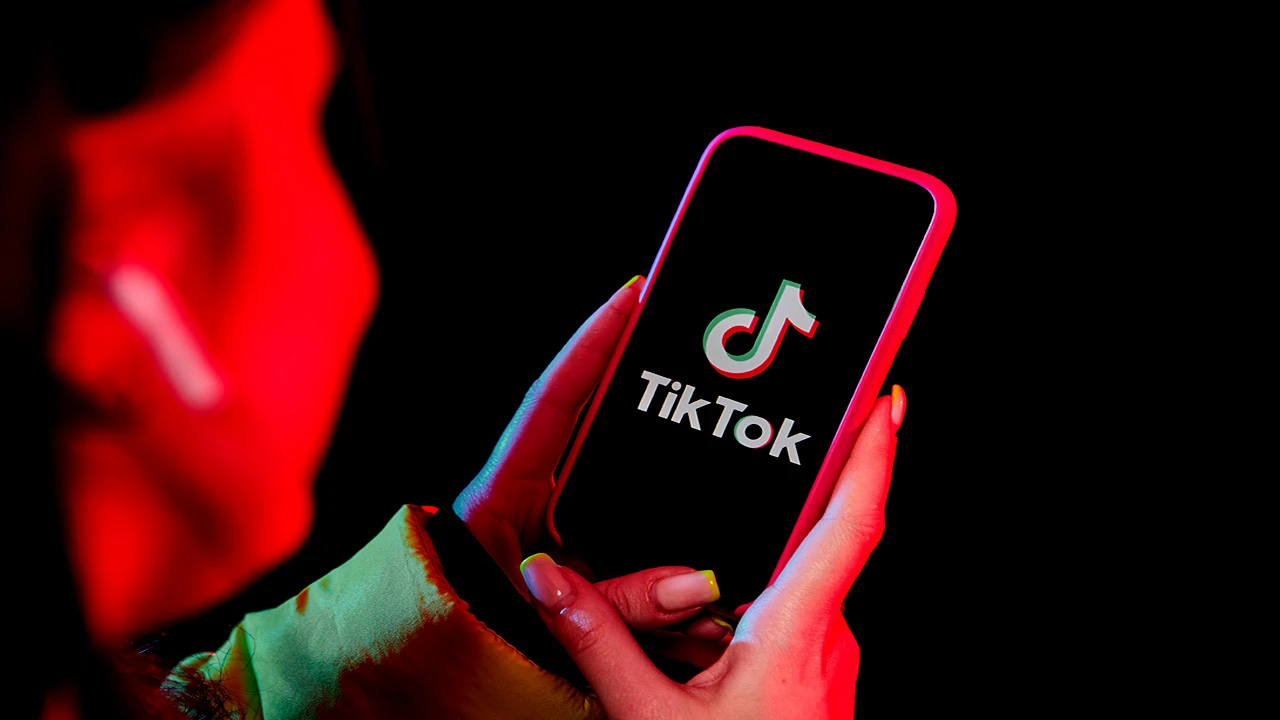 TikTok Rilis Fitur Bikin Grup Chat Baru Biar Bisa Ngobrol Sama Banyak Teman