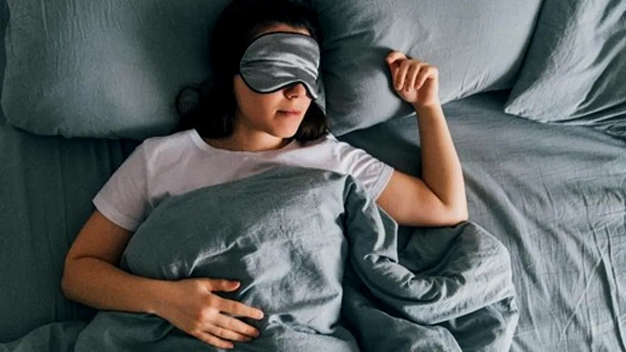 Kebiasaan yang Bantu Turunkan Berat Badan Saat Tidur