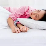 Benarkah Kebanyakan Tidur Bikin Pikun Saat Tua